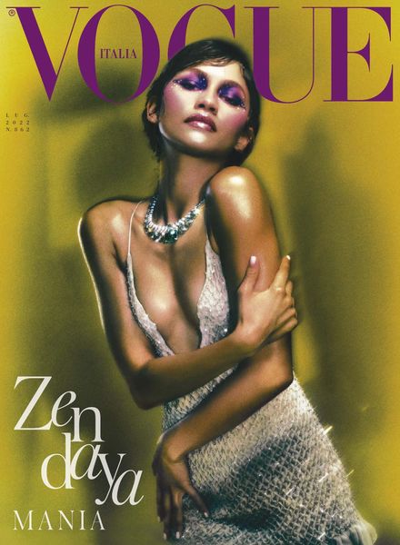Vogue Italia – Luglio 2022