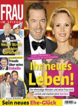 Frau im Spiegel – Oktober 2022
